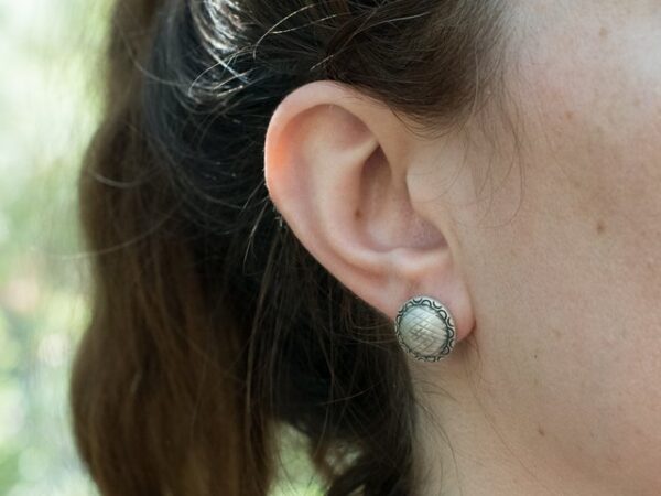 Aura stud earrings