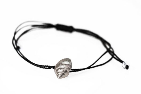 Τulip shell bracelet