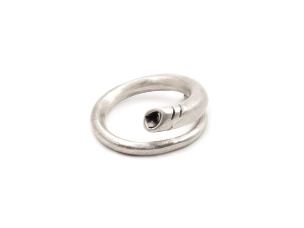 Ermioni adjustable ring